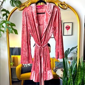 Betsey Johnson crushed velvet Pink Robe